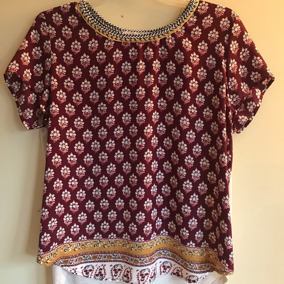 Patterned Blouse - Picture 3 of 3